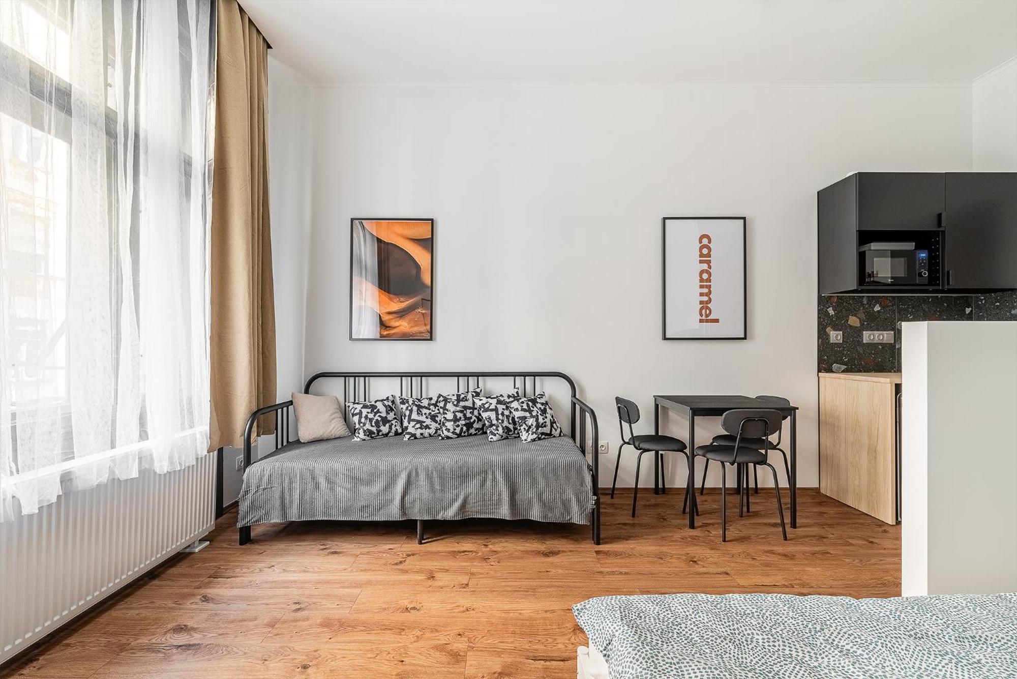 Downtown Budapest Hegedus 8 — Photos 1